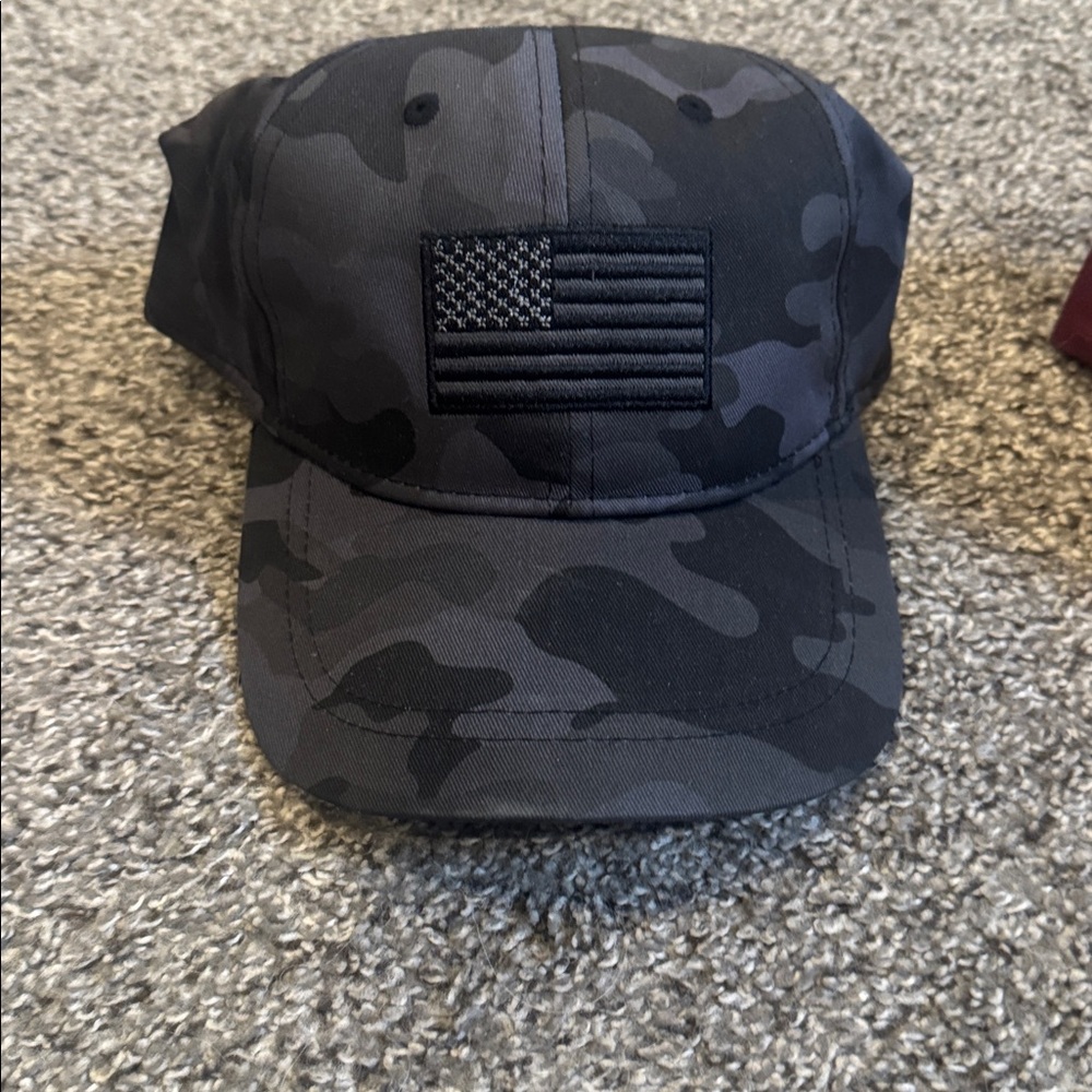 Assorted Baseball Caps Collection - Picture 5 of 6